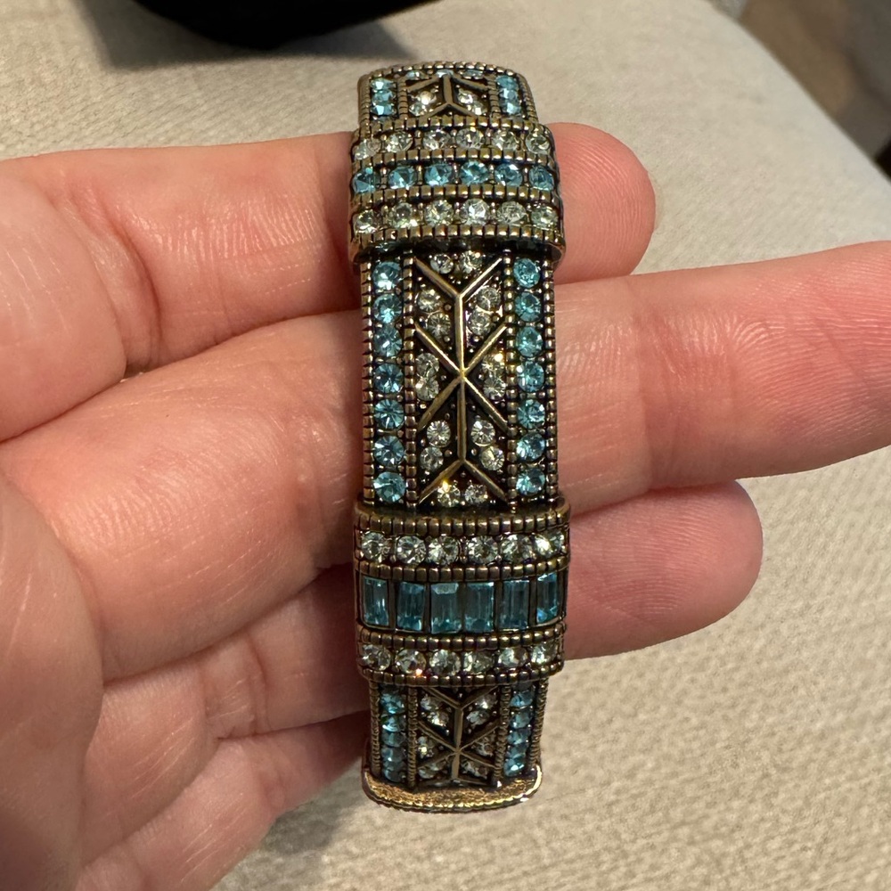 Heidi Daus Caribbean Blue Swarovski Crystal Rhinestone Hinged Bangle Bracelet - Picture 6 of 10